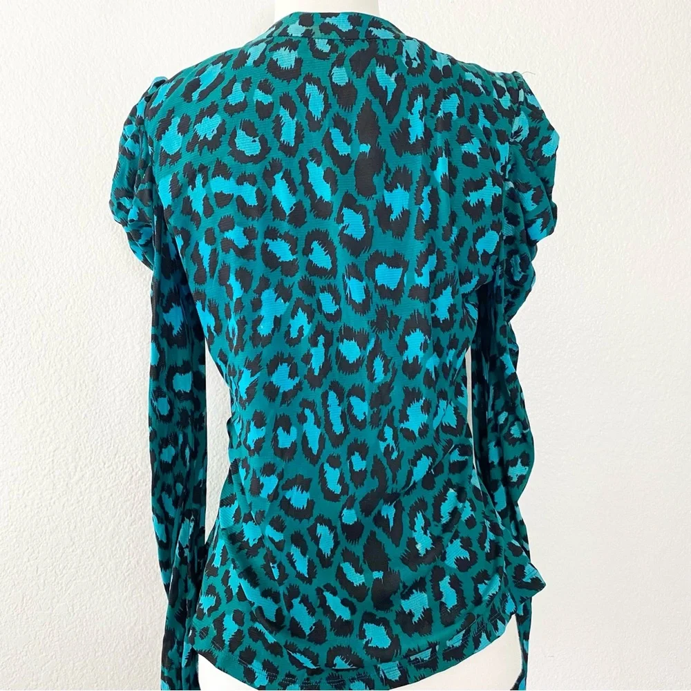 DIANE VON FURSTENBERG Blue Leopard Gladys Top - Picture 2 of 7